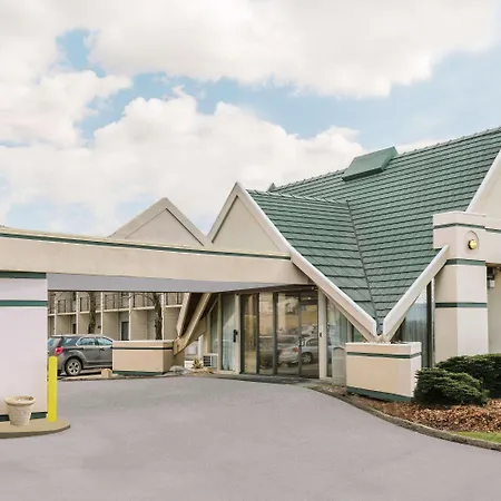 Days Inn By Wyndham Rutland/Killington Area